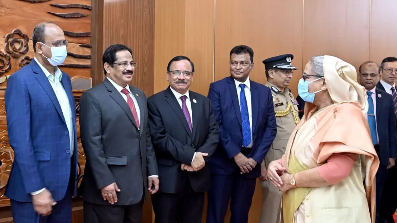 ১৫ দিনের সফরে ঢাকা ছাড়লেন প্রধানমন্ত্রী