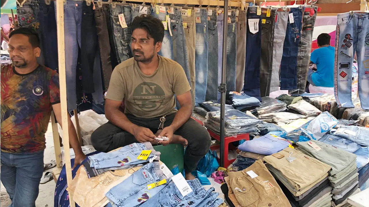ব্যবসায় ভাটা, সহায়তার আশায় বঙ্গবাজারের অধিকাংশ ব্যবসায়ী