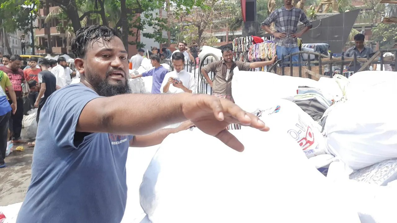 ‘৬ কোটি টাকার মালামাল, ২০ হাজারও বের করতে পারিনি’