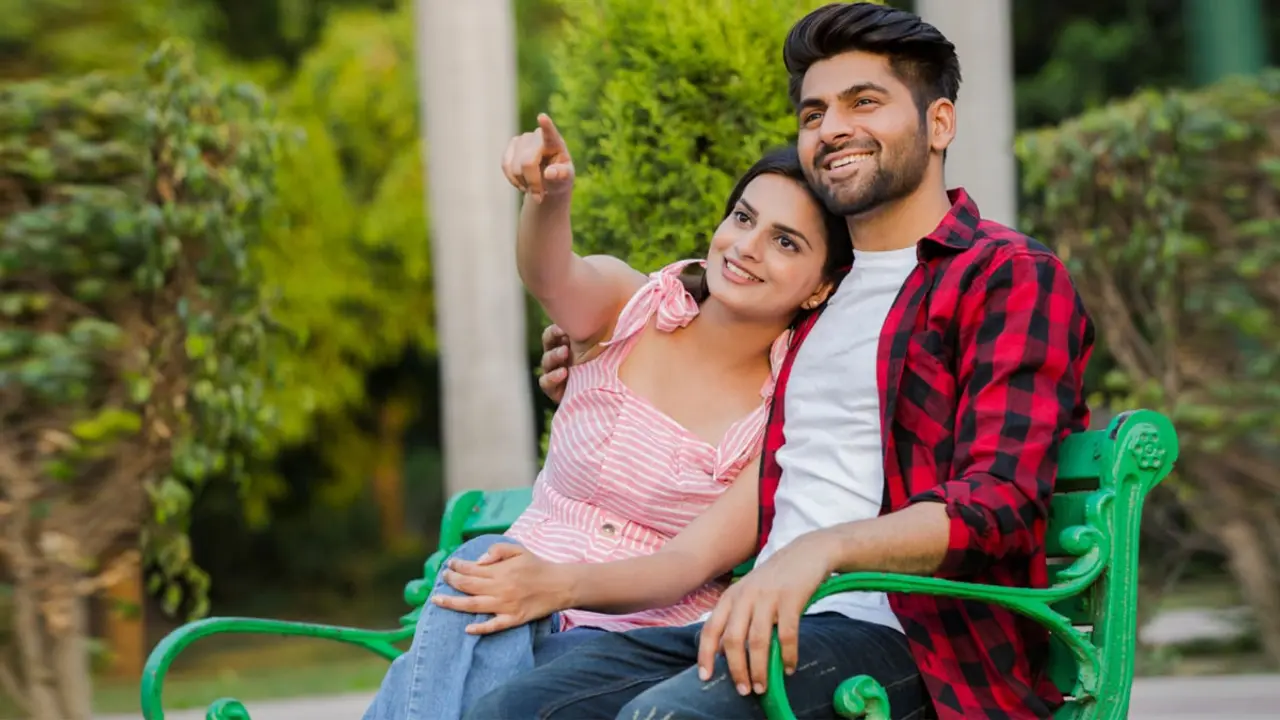 প্রেমিকার আস্থা পেতে এই ৭ কাজ করুন