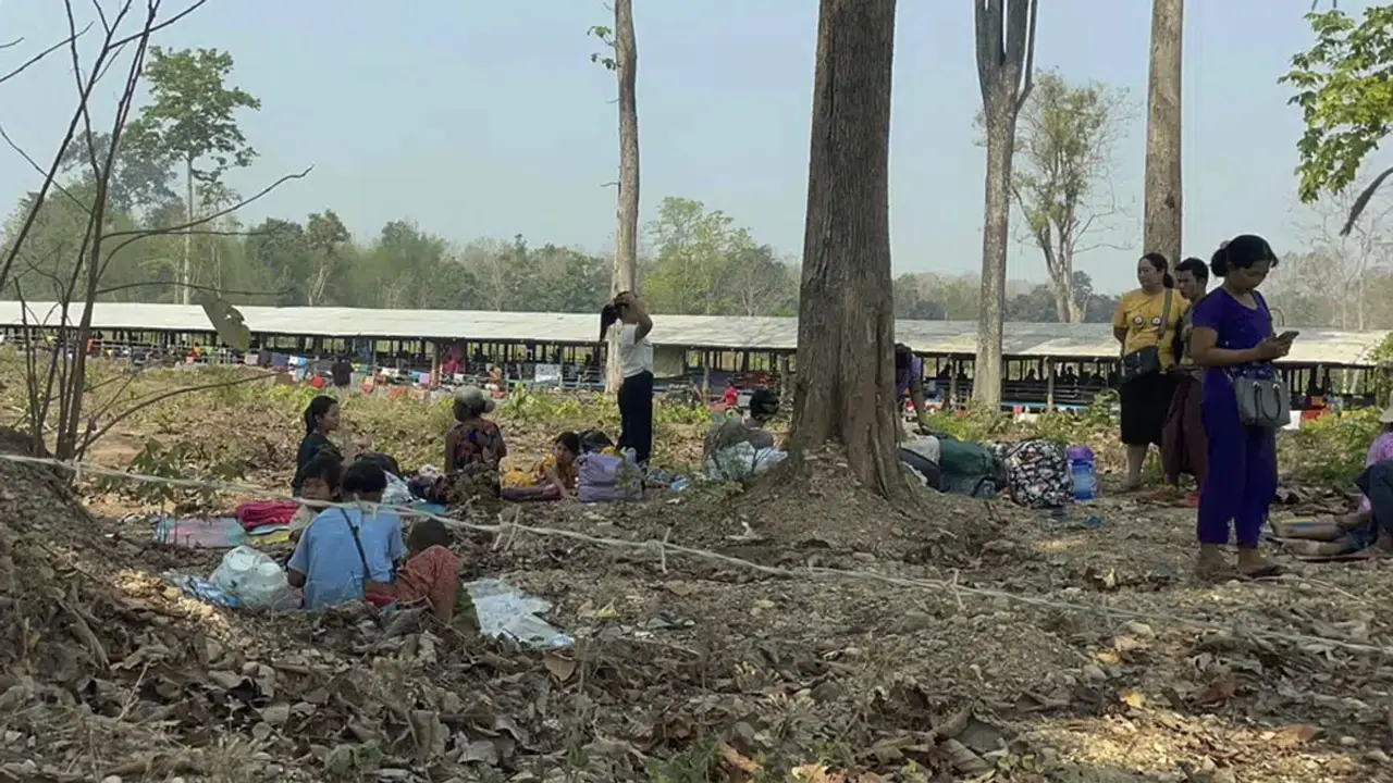 মিয়ানমারে ফের ভয়াবহ সংঘর্ষ, পালাচ্ছেন হাজার হাজার বাসিন্দা