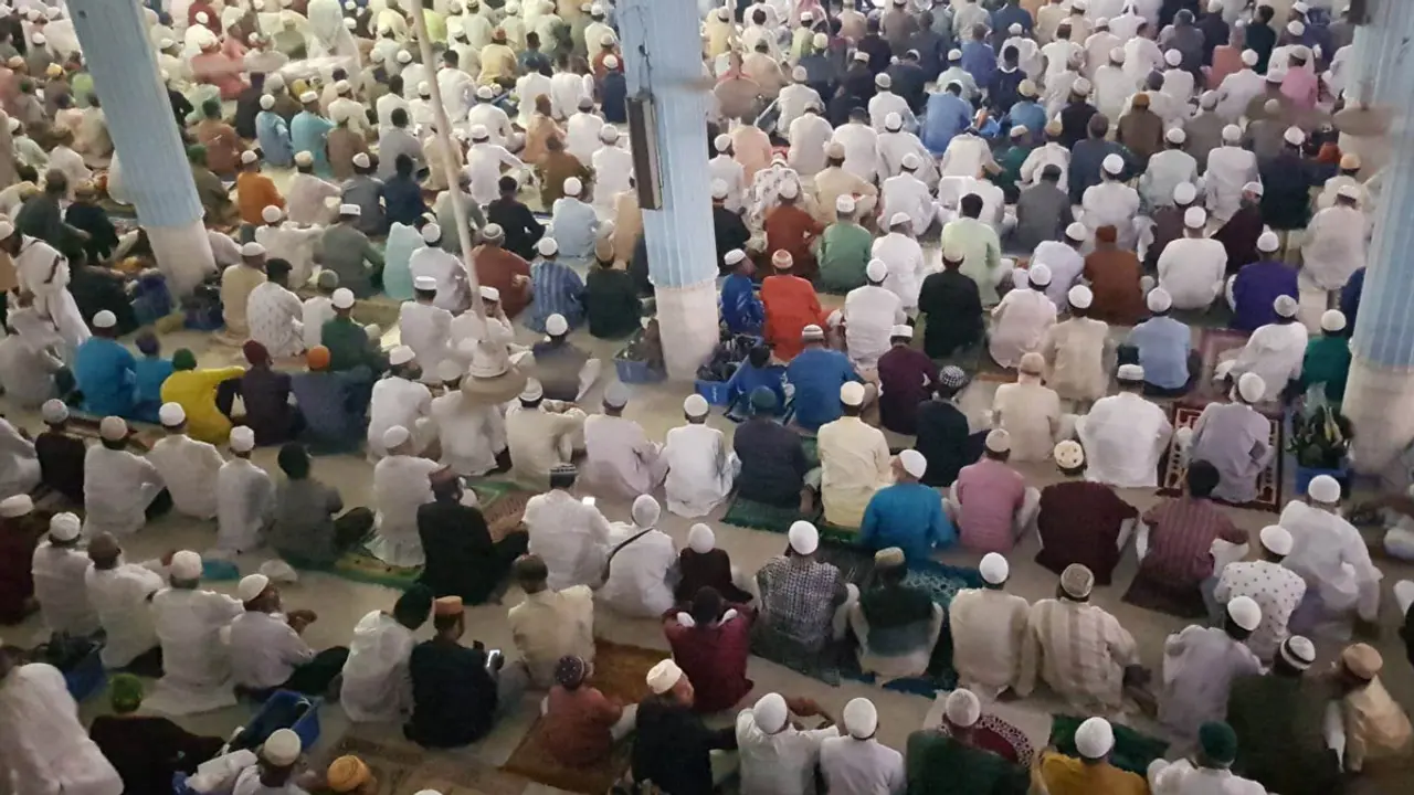 ঈদ জামাতে বৃষ্টির জন্য বিশেষ দোয়া ও মোনাজাত