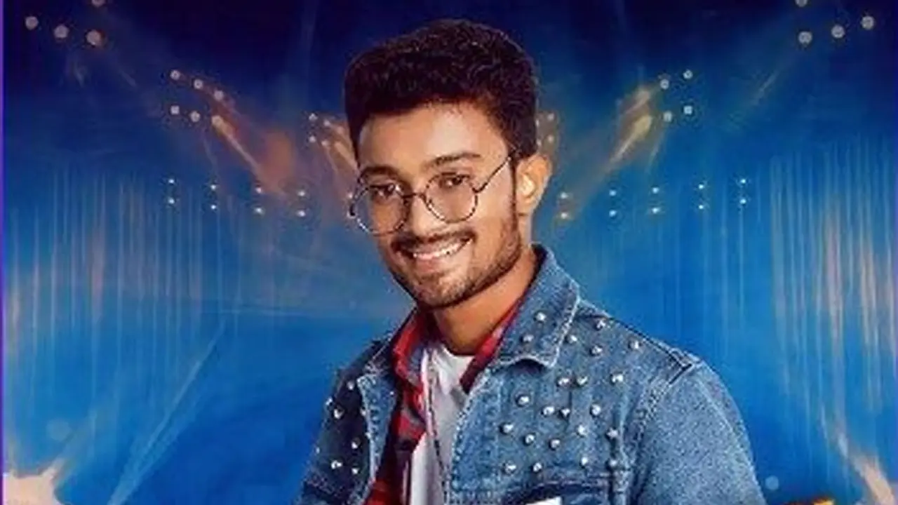 ইন্ডিয়ান আইডলের ট্রফি জিতল ঋষি সিং, দ্বিতীয় দেবস্মিতা