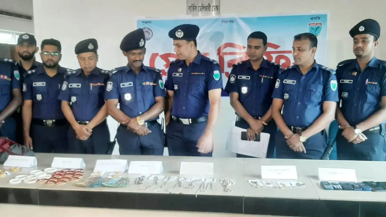 ব্রাহ্মণবাড়িয়া থেকে সিলেটে চুরি করতে গিয়ে ২৪ নারী আটক