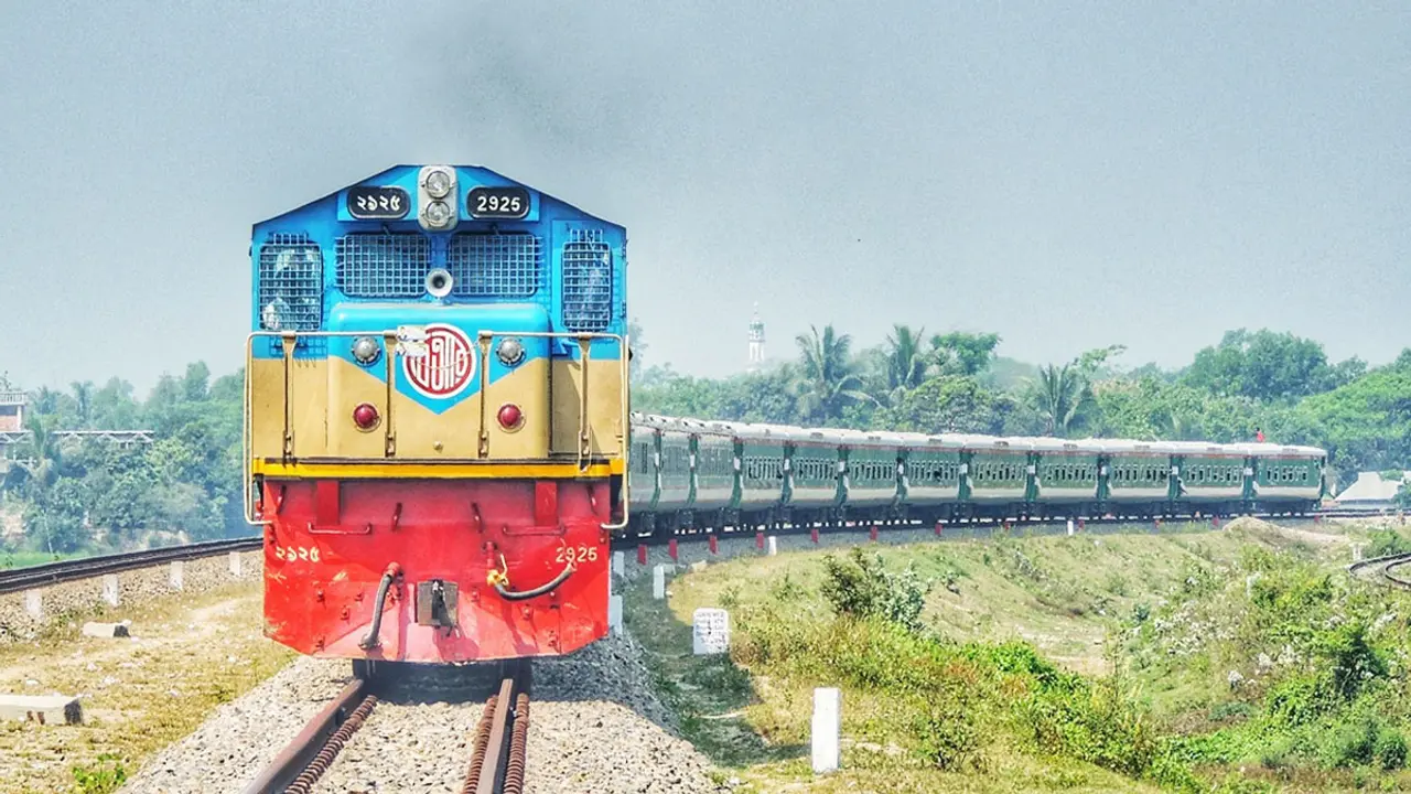 ঈদের ৯ জোড়া বিশেষ ট্রেনের সময়সূচি জেনে নিন