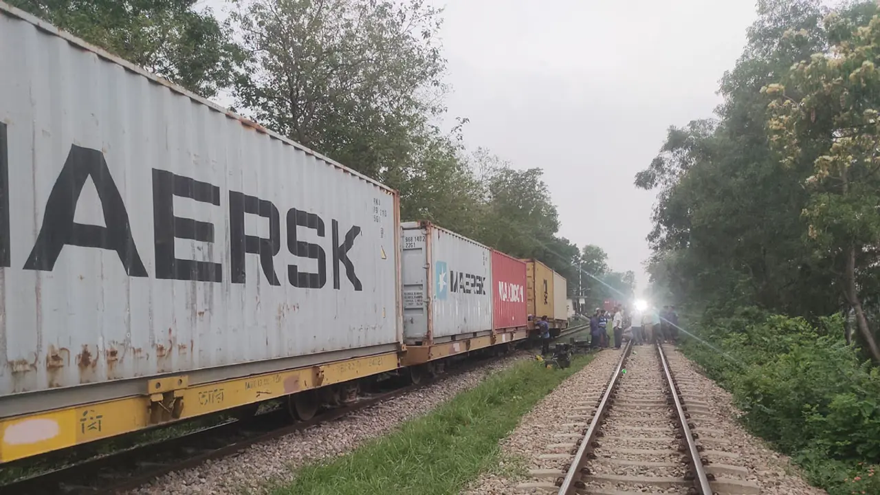 সাড়ে ২৮ ঘণ্টা পর লাইনচ্যুত সেই ট্রেন উদ্ধার