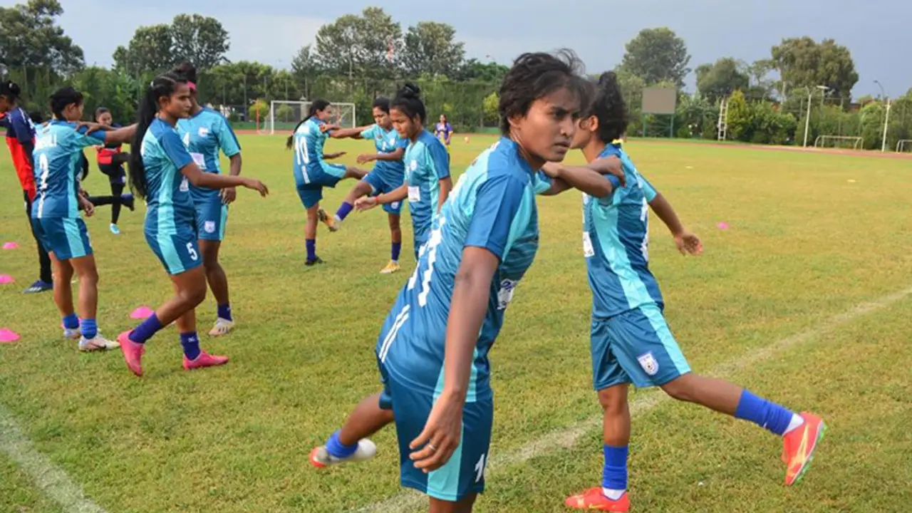 সাবিনাদের নীরব বিদ্রোহ! 