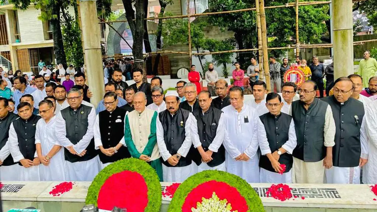 বঙ্গমাতার সমাধিতে আ.লীগের শ্রদ্ধা