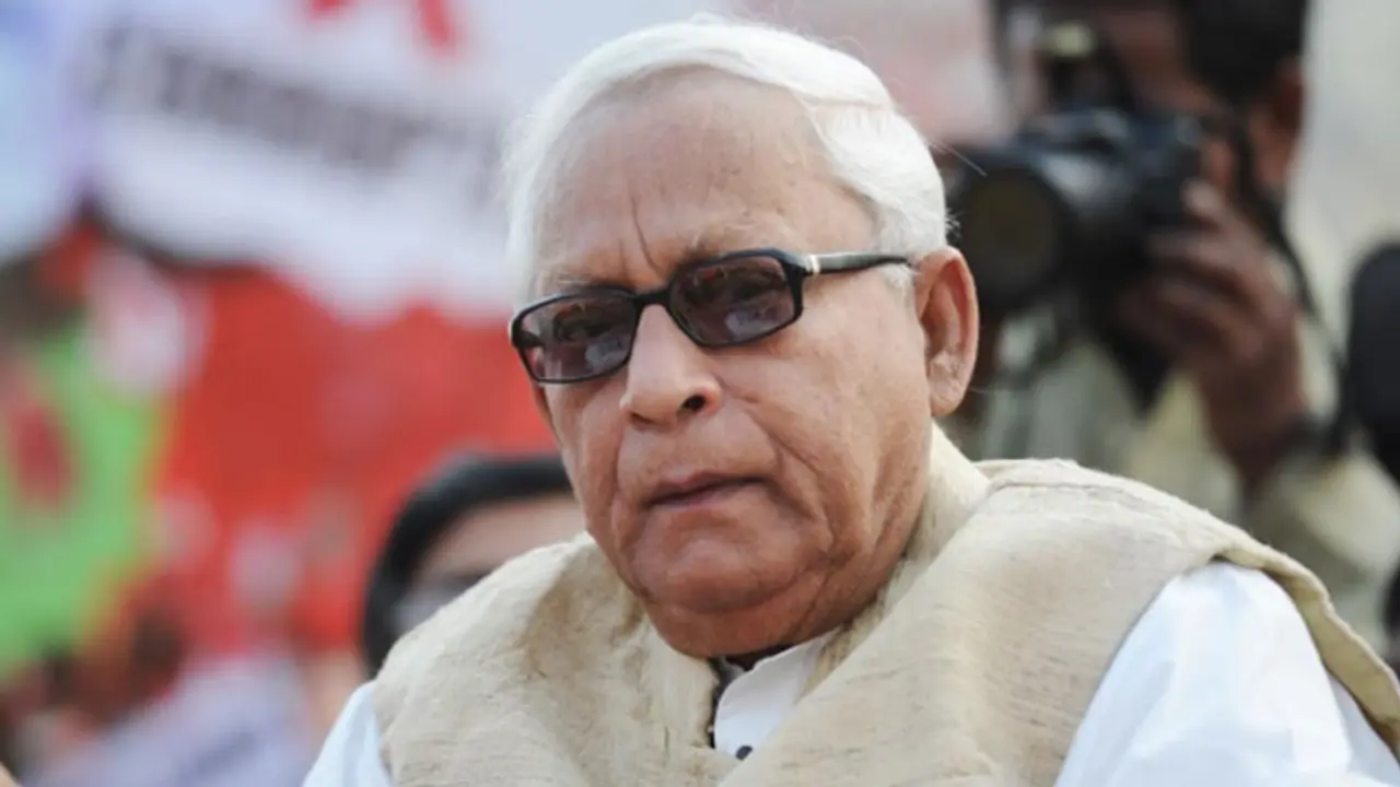 সুস্থ হয়ে বাড়ি ফিরেছেন বুদ্ধদেব