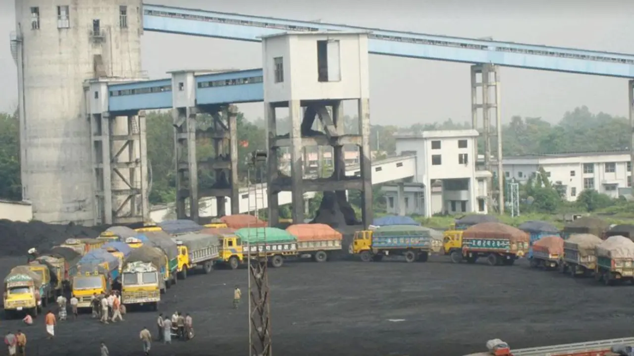 বড়পুকুরিয়া কয়লা খনির উৎপাদন বন্ধ