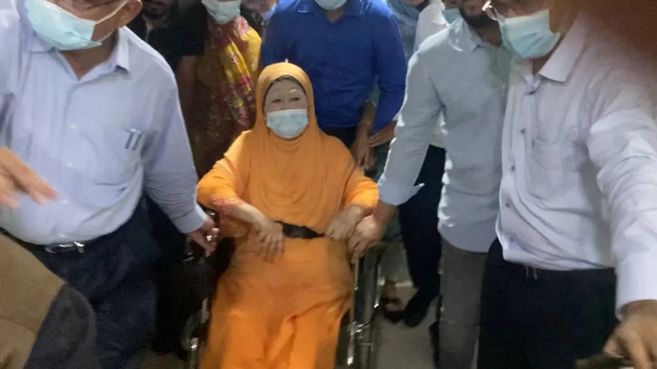হাসপাতালে ভর্তি খালেদা জিয়া