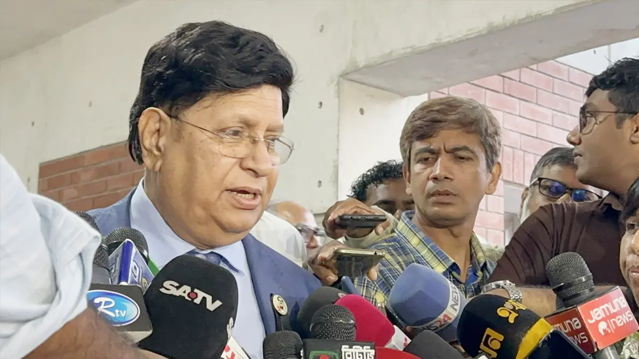 বিদেশি কূটনীতিকরা একটু আগ বাড়িয়ে কথা বলেন