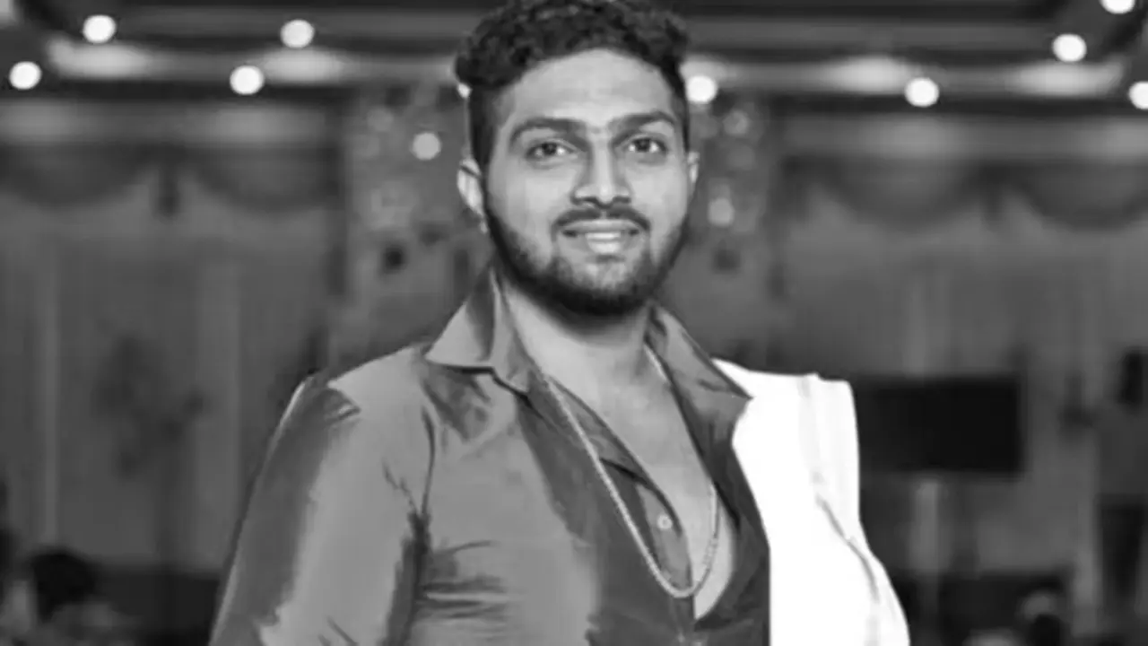 ২৫ বছরেই না ফেরার দেশে অভিনেতা পবন