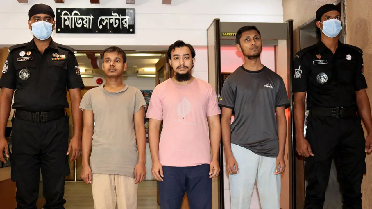 দুবার ফেরার চেষ্টা, ধরা পড়ে নির্যাতনের শিকার হয় ৪ তরুণ