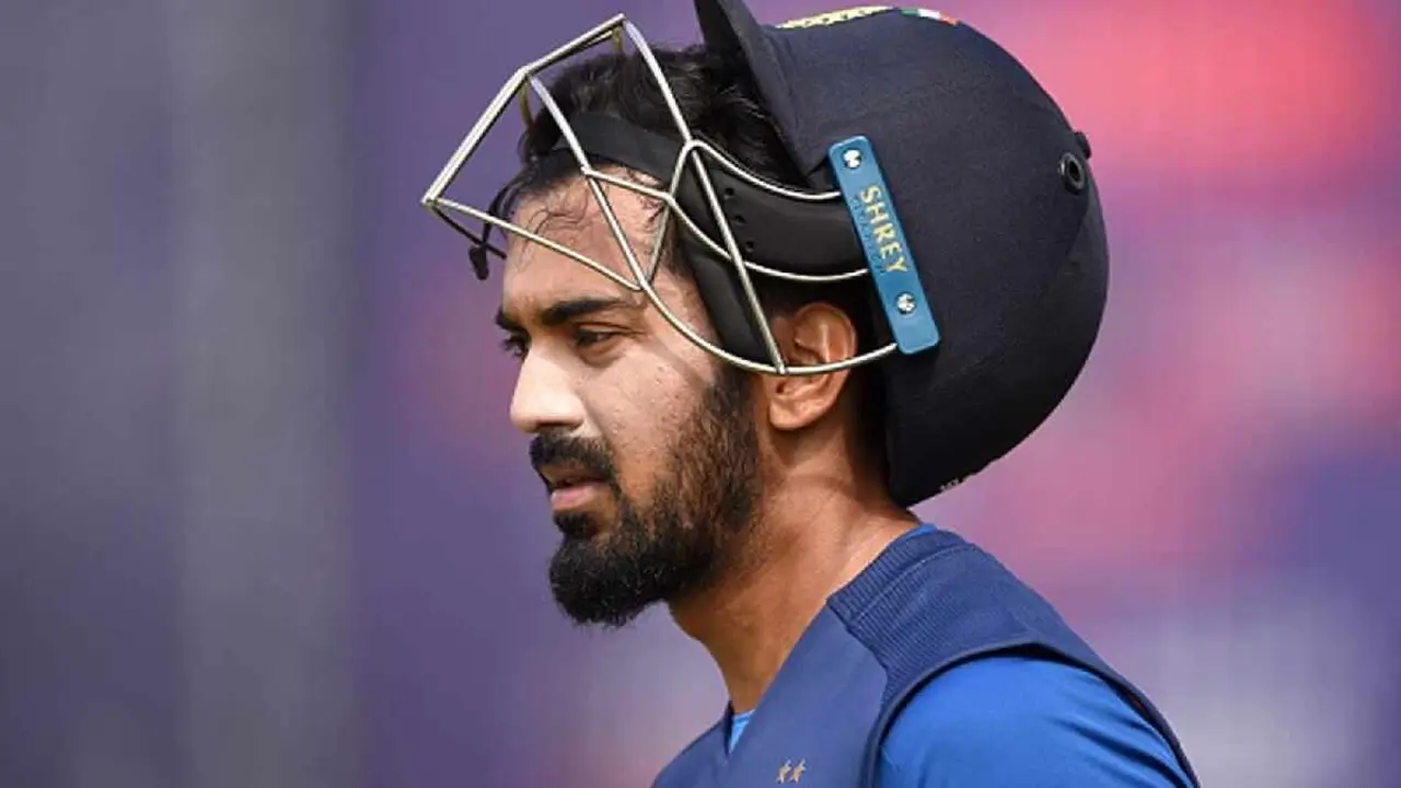 রাহুলে অনাস্থা সাবেকদের