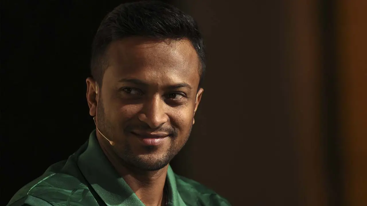 ‘সাকিবকে অধিনায়কত্ব দেওয়া উচিত’