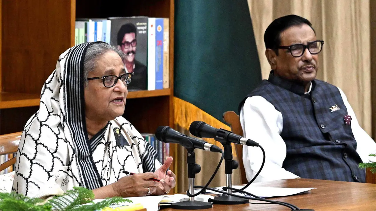 আত্মবিশ্বাস থাকলে বিবৃতি ভিক্ষা করে বেড়াতেন না