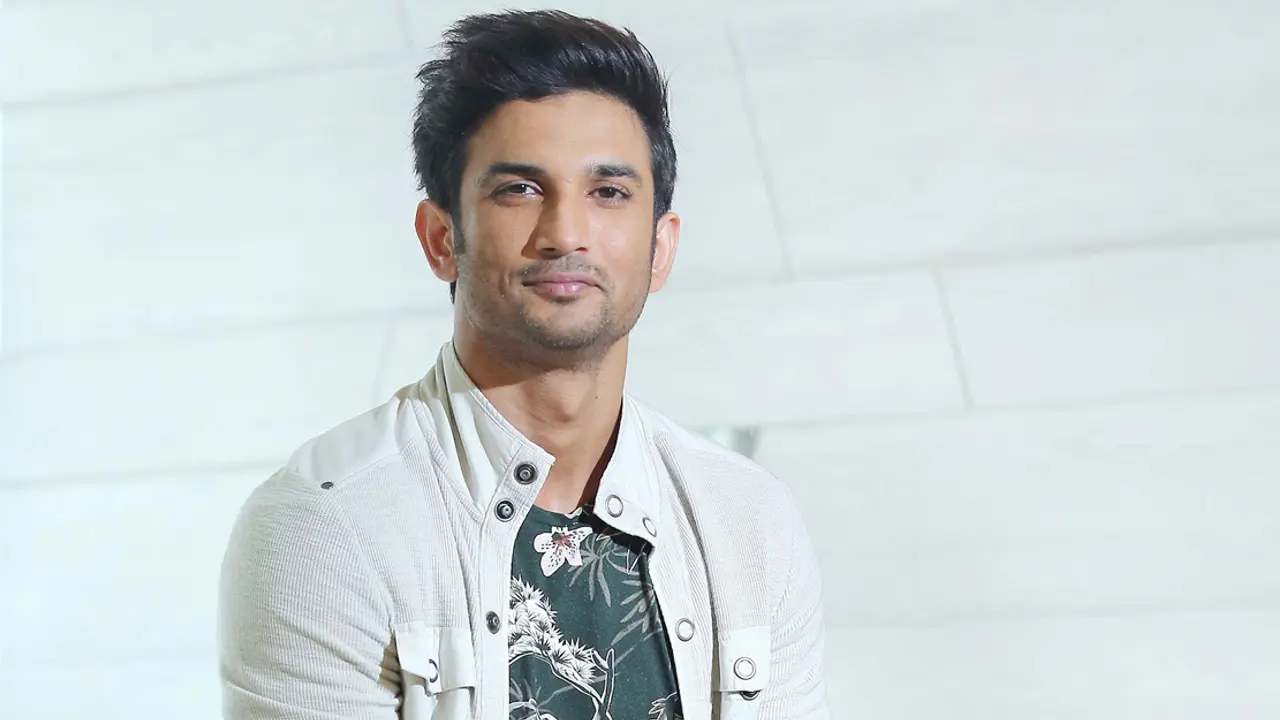 মৃত ছেলের জীবন নিয়ে ব্যবসার অভিযোগ তুলে হাইকোর্টে সুশান্তের বাবা