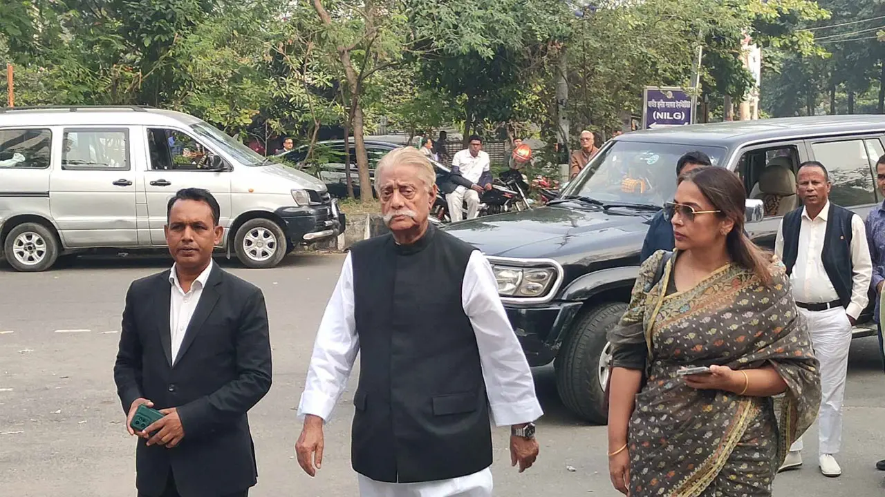 স্বতন্ত্র প্রার্থীর আপিলে বৈধতা হারালেন নৌকার মাঝি আব্দুস সালাম