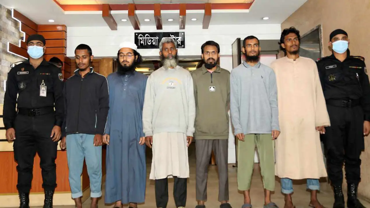 দুই জঙ্গি পালানোর বিষয়টি জানতেন ইসহাক, যোগাযোগ ছিল কারাগারেও