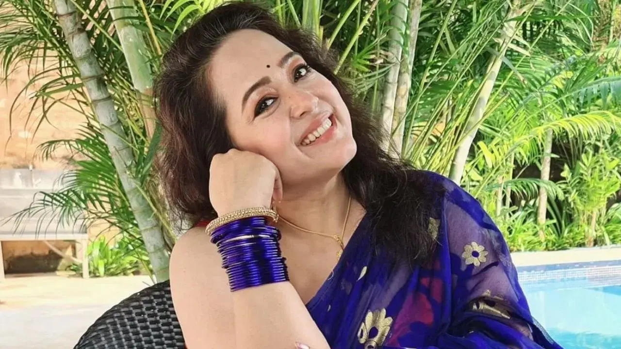 পরকীয়া সুস্থতার লক্ষণ : অপরাজিতা 