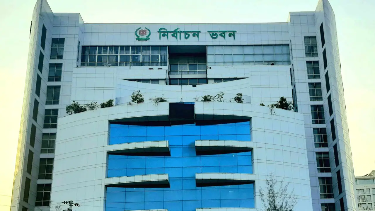 ভোটার বাড়াতে পদক্ষেপ নিতে রিটার্নিং কর্মকর্তাদের নির্দেশ