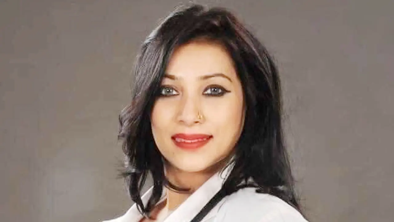 ইসির মামলায় ডা. সাবরিনার বিরুদ্ধে অভিযোগ গঠন পেছাল