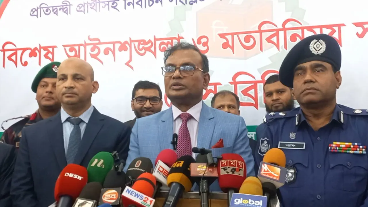 লেভেল প্লেয়িং ফিল্ড না থাকলে ভোট বন্ধ : ইসি আনিছুর