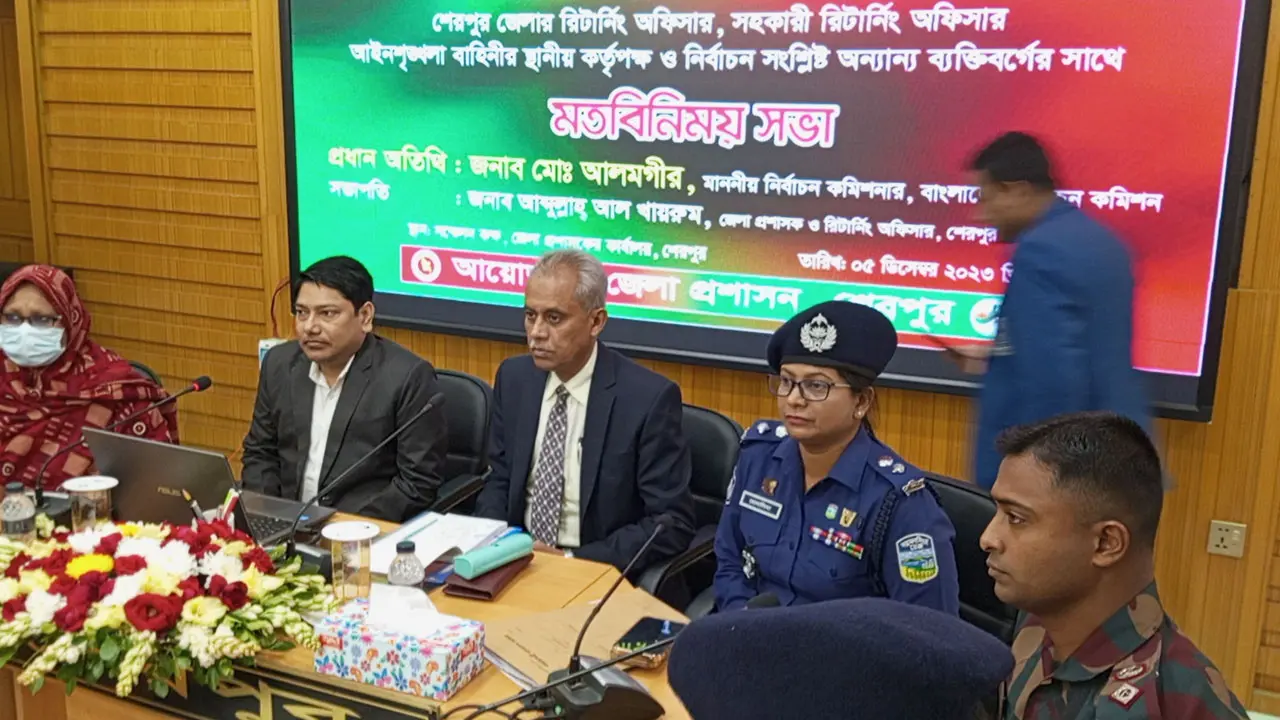 বিশ্বাসযোগ্য নির্বাচন করতে যা যা করা দরকার তা করব : ইসি আলমগীর