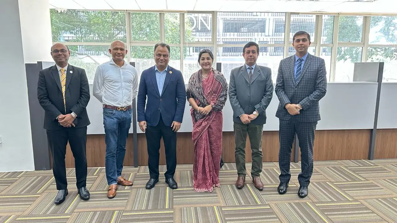 মালয়েশিয়া প্রবাসীদের পাসপোর্ট ও ভিসা সেবা সহজ করতে নতুন উদ্যোগ