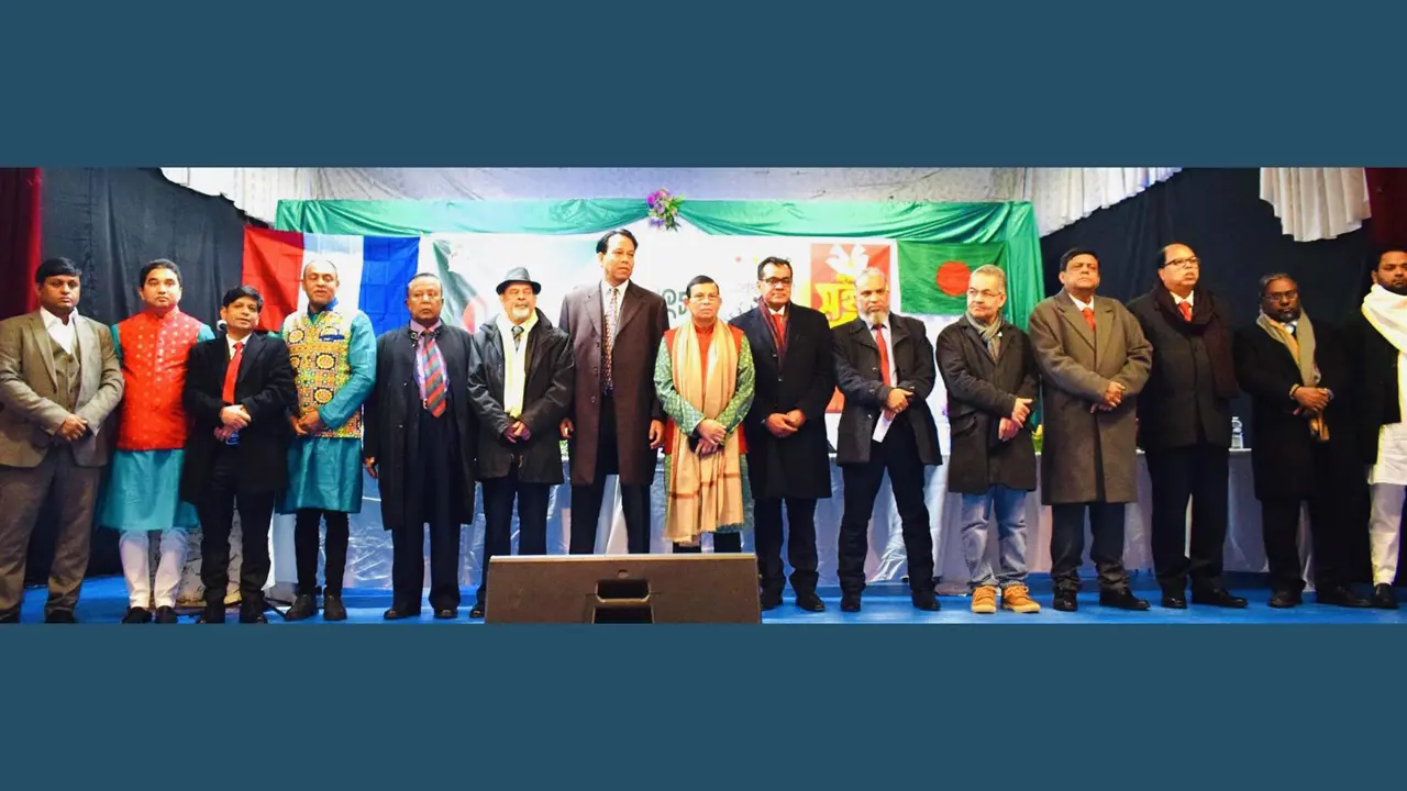 ফ্রান্সে বিজয় দিবস উদযাপিত
