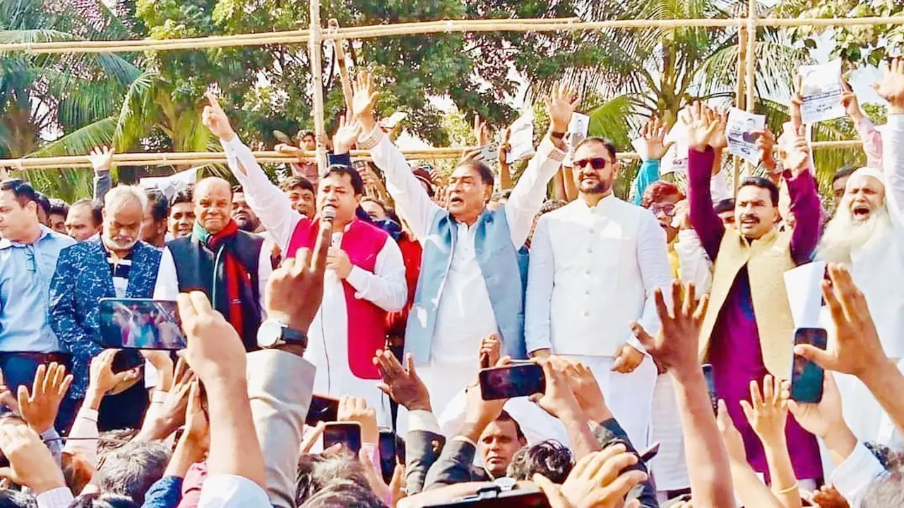 তিন স্বতন্ত্র প্রার্থীকে নিয়ে এক মঞ্চে সাবেক মেয়র জাহাঙ্গীর