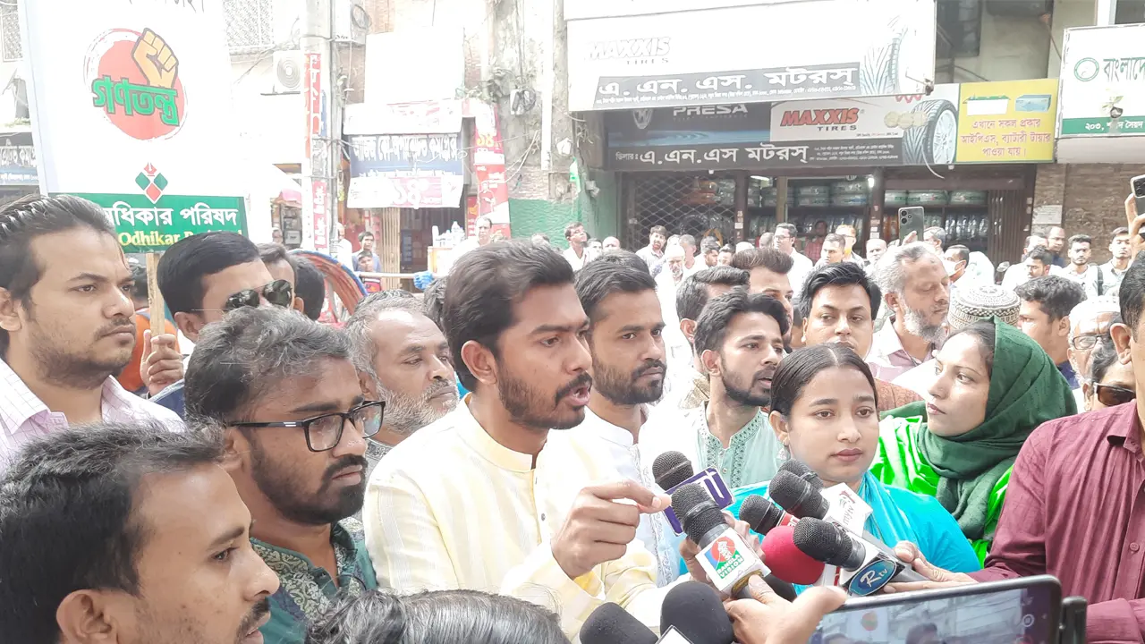 একতরফা নির্বাচনে সরকার দেশকে চরম সংকটের দিকে নিয়ে যাচ্ছে : নুর