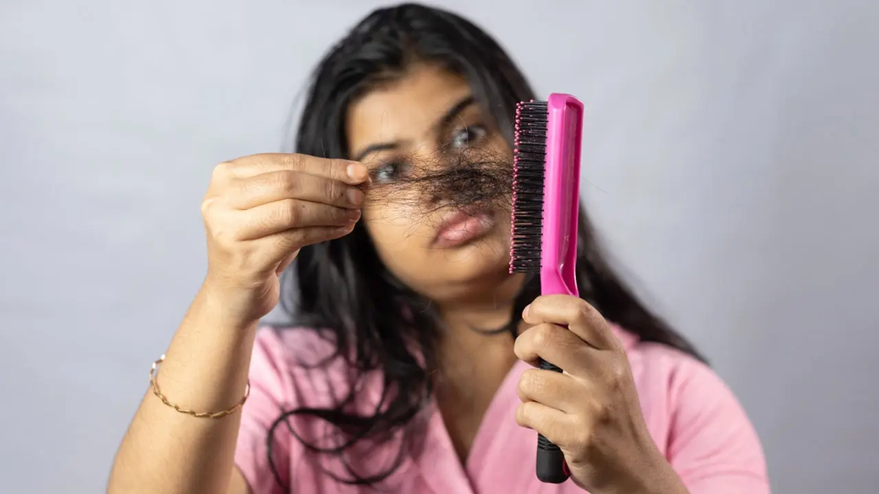 চুল পড়া বন্ধ করতে রসুনের ব্যবহার