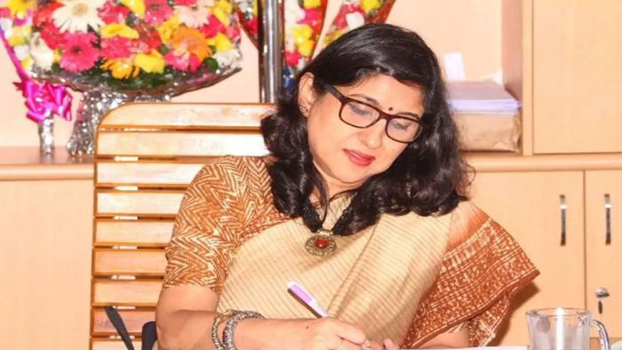 ইউজিসির খণ্ডকালীন সদস্য হলেন অধ্যাপক ড.সাদেকা হালিম