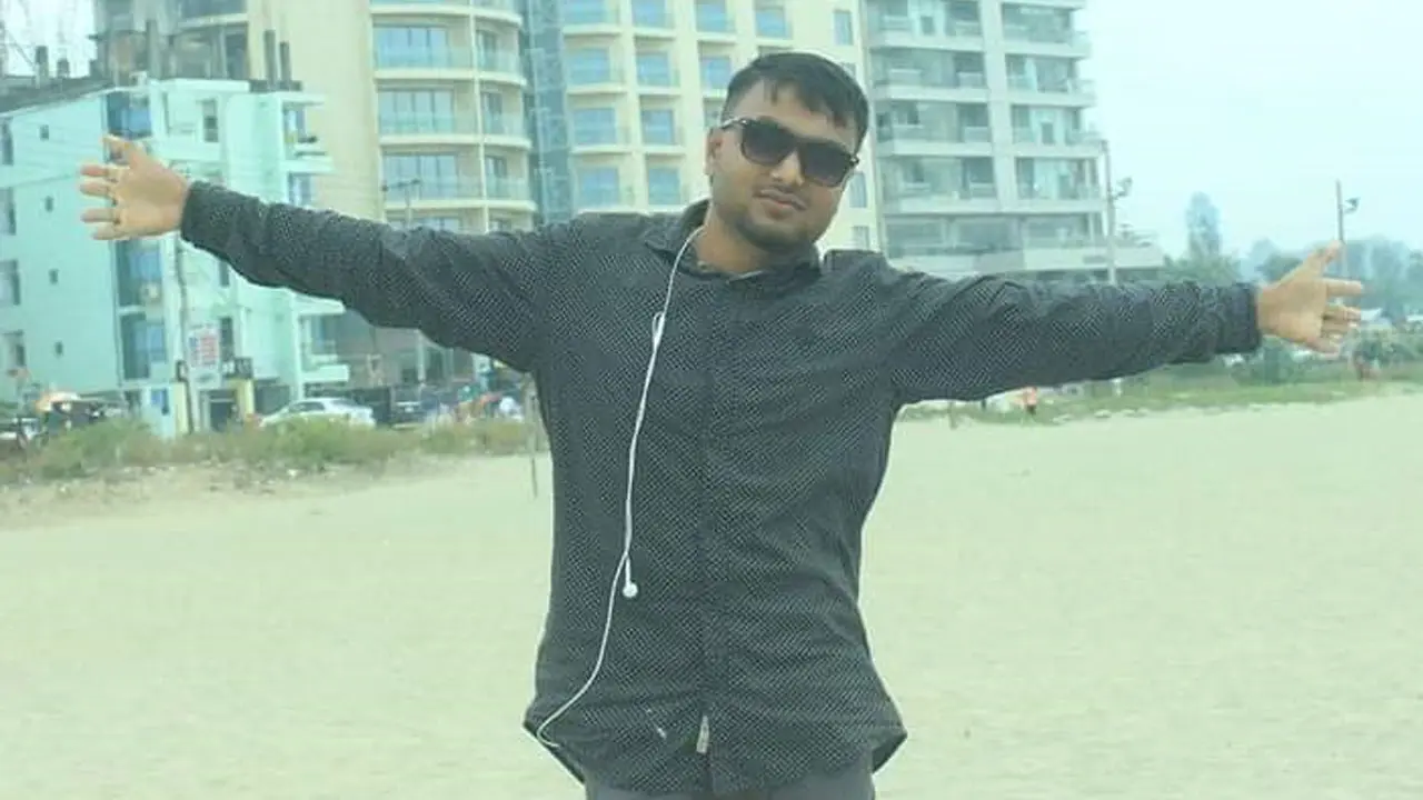 থানায় যুবকের ঝুলন্ত মরদেহ, হত্যার অভিযোগ পরিবারের