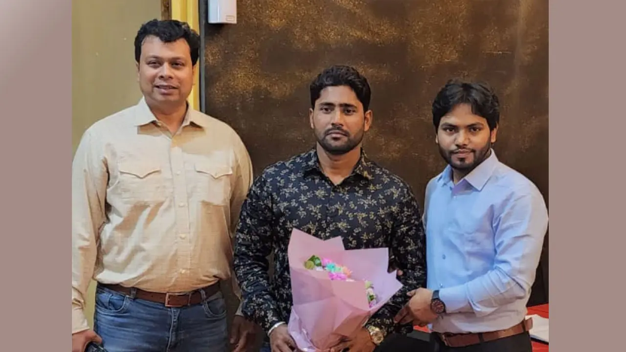 সিডনিতে লাল গালিচা সংবর্ধনা পেলেন ইমরুল কায়েস