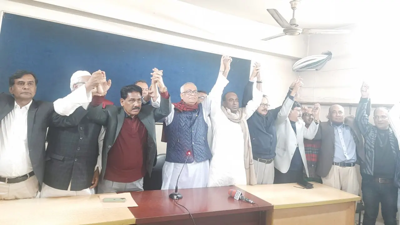 নৌকাকে সমর্থন জানিয়ে সরে গেলেন ঈগল প্রতীকের প্রার্থী