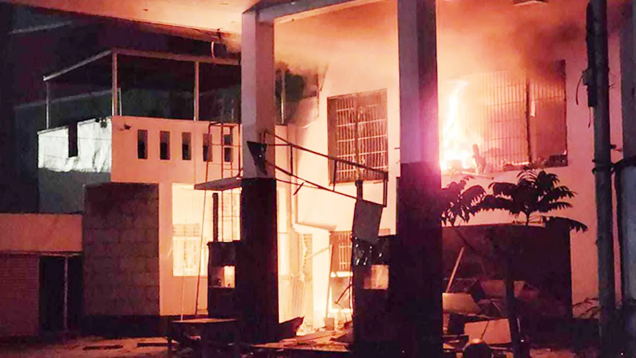 মহাখালীর ফিলিং স্টেশনে আগুনের কারণ বিস্ফোরণ, দগ্ধ ৮ জন হাসপাতালে