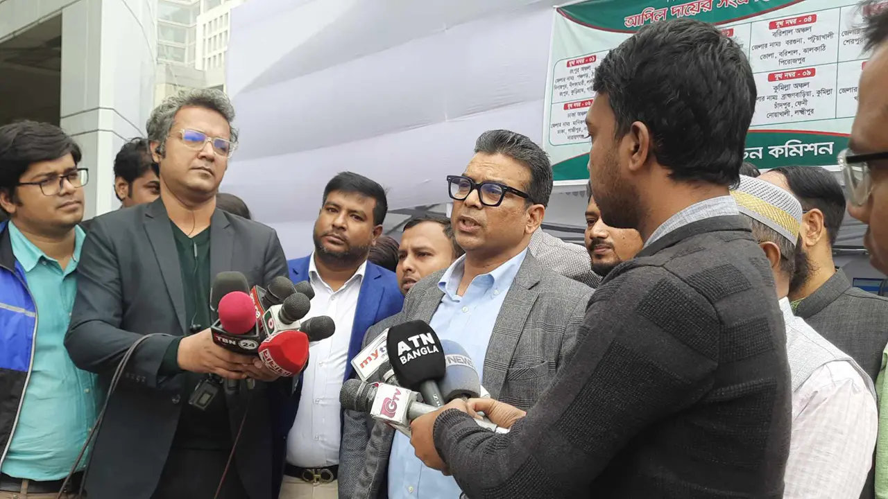 শাহজাহান ওমরকে হেভিওয়েট মানেন না স্বতন্ত্র প্রার্থী মনির