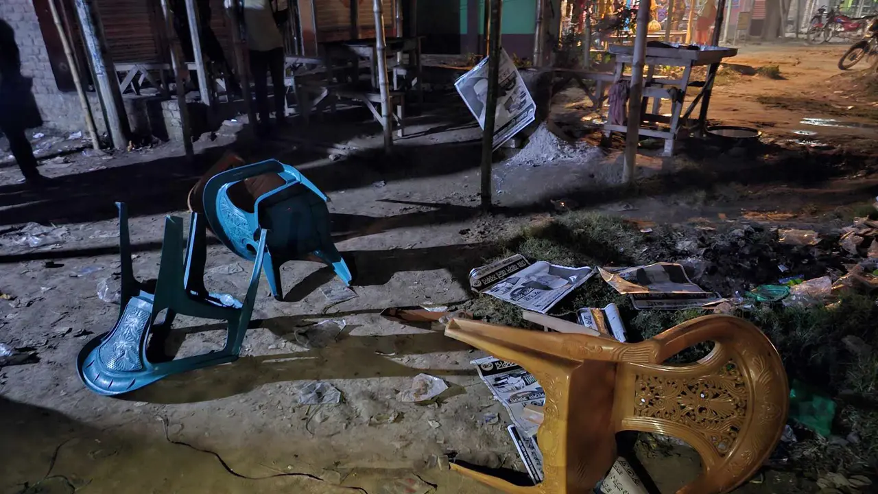 নাটোরে স্বতন্ত্র প্রার্থীর অফিস ভাঙচুর