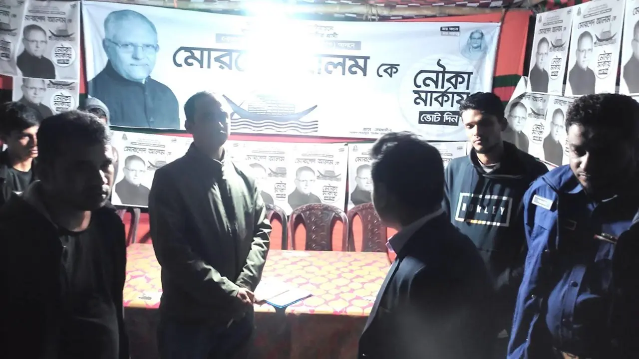 নৌকার প্রার্থীর একাধিক নির্বাচনী ক্যাম্প, গুনতে হলো জরিমানা 