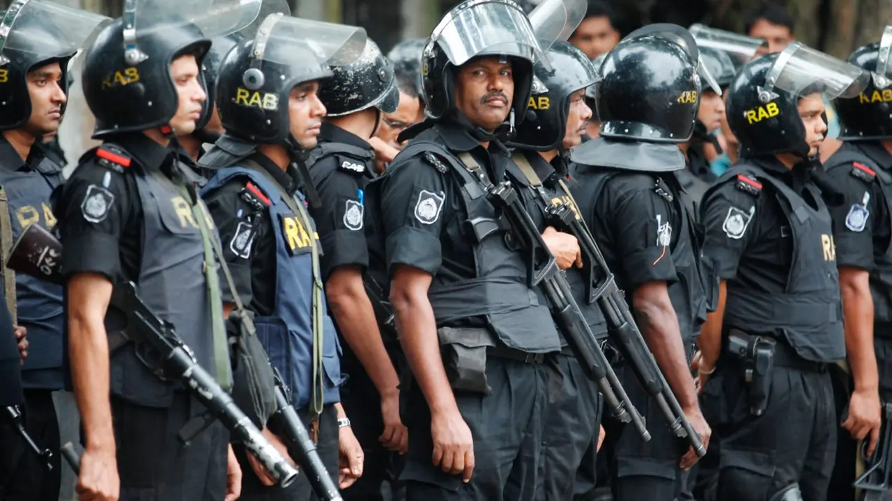 সারা দেশে র্যাবের ৪২২ টহল দল মোতায়েন
