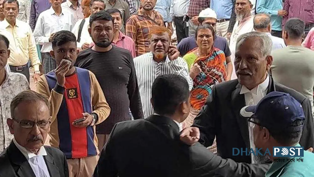 তোপের মুখে হাইকোর্ট ত্যাগ করলেন শাহজাহান ওমর