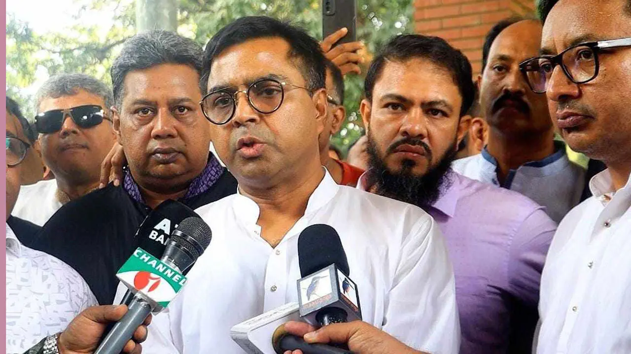 লন্ডনে বসে বাটন টিপলেই কি ঢাকা নাচতে শুরু করবে?