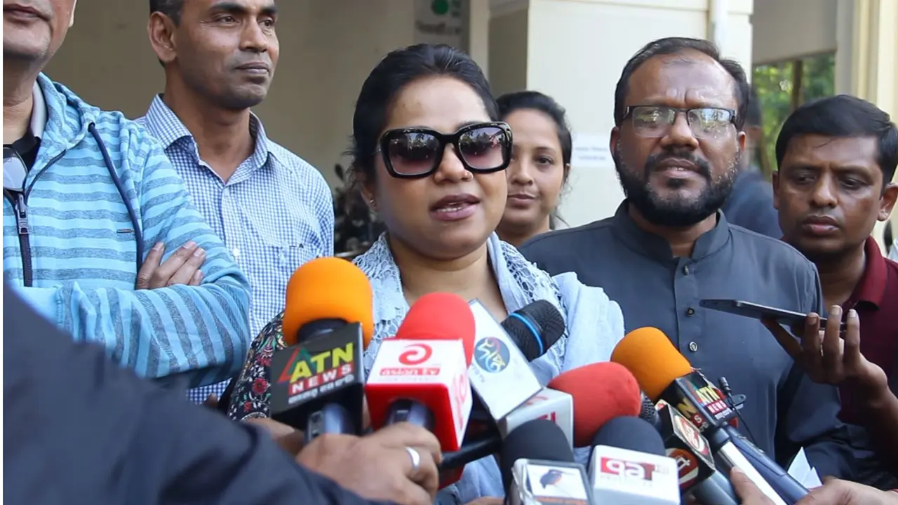 পাবনা-২ আসনে ডলি সায়ন্তনীর মনোনয়নপত্র বাতিল