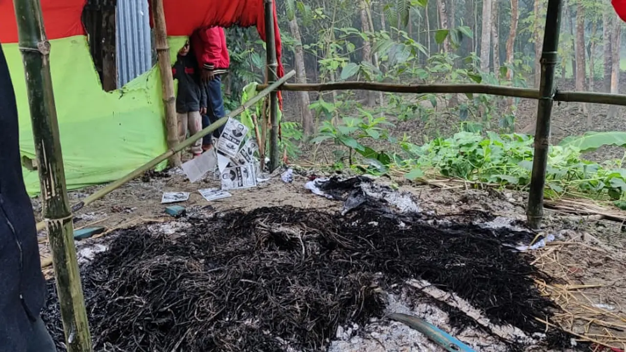 শামীম হকের নির্বাচনী ক্যাম্পে অগ্নিসংযোগের অভিযোগ
