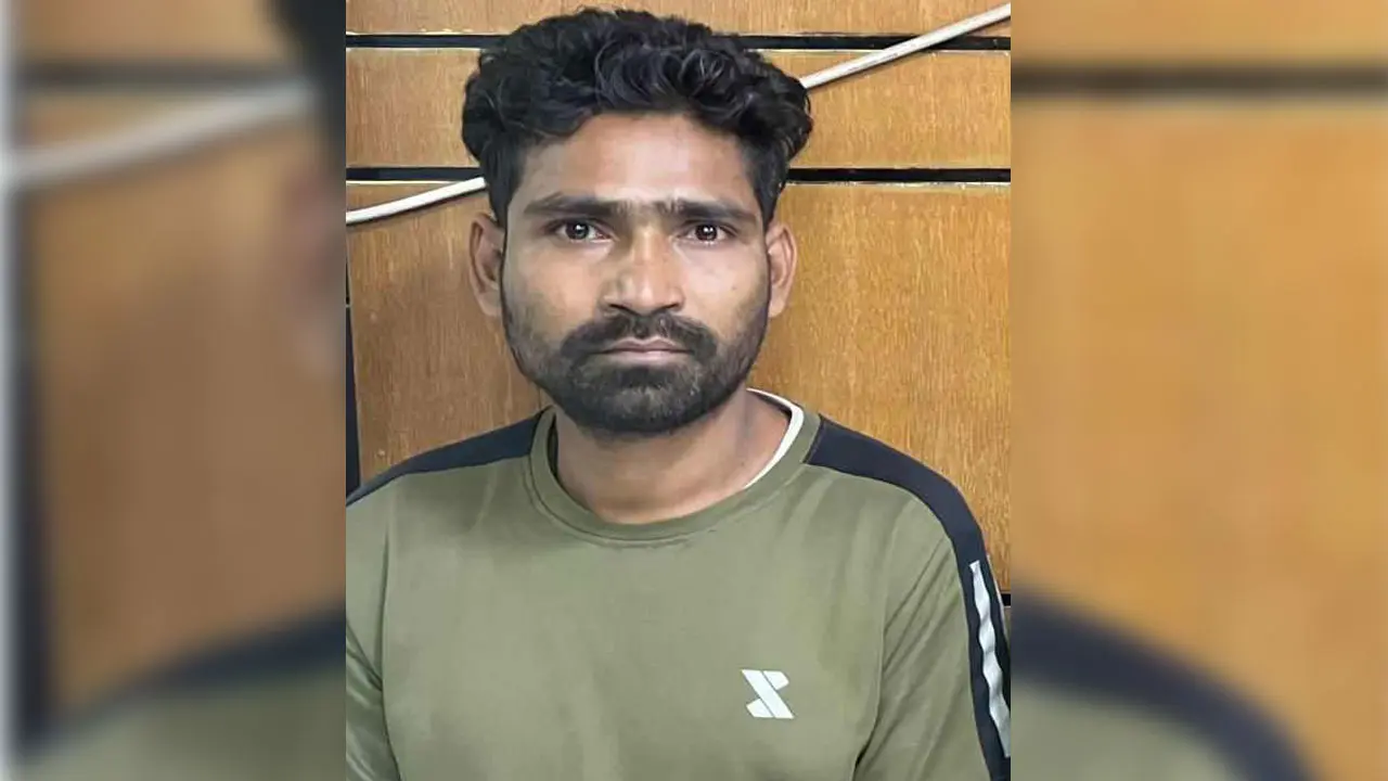 দিনে সেলুন কর্মচারী, রাতে ছিনতাইকারী