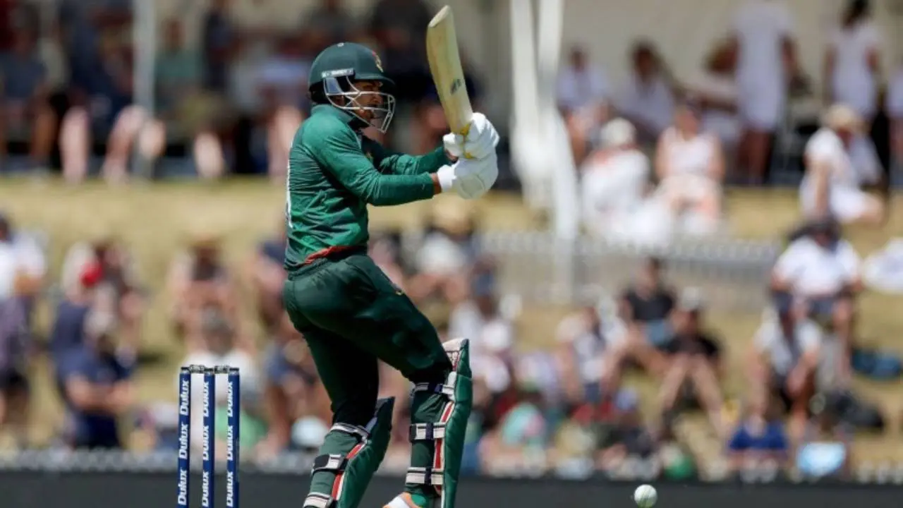সৌম্যের ম্যারাথন ইনিংসেও আক্ষেপ বাংলাদেশের 