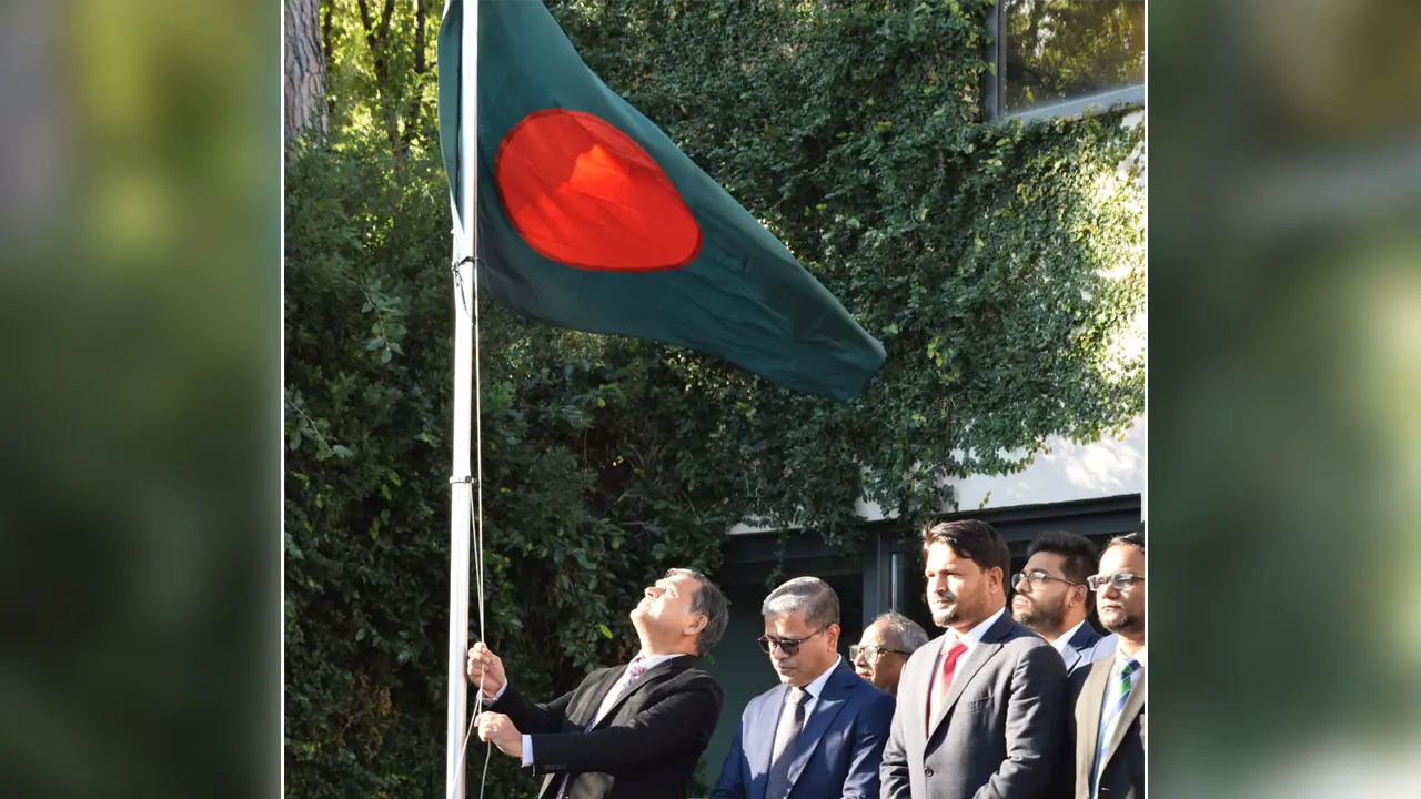 উৎসাহ-উদ্দীপনায় ইতালিতে মহান বিজয় দিবস উদযাপন